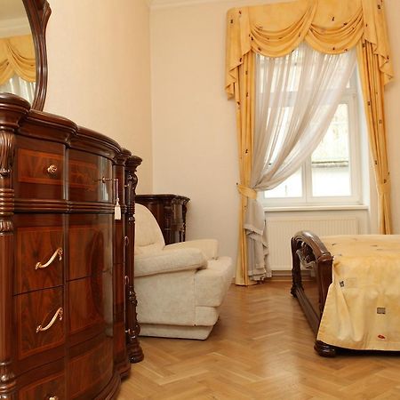 Апартаменти 7K-Apartman Sadova Карлові Вари Екстер'єр фото